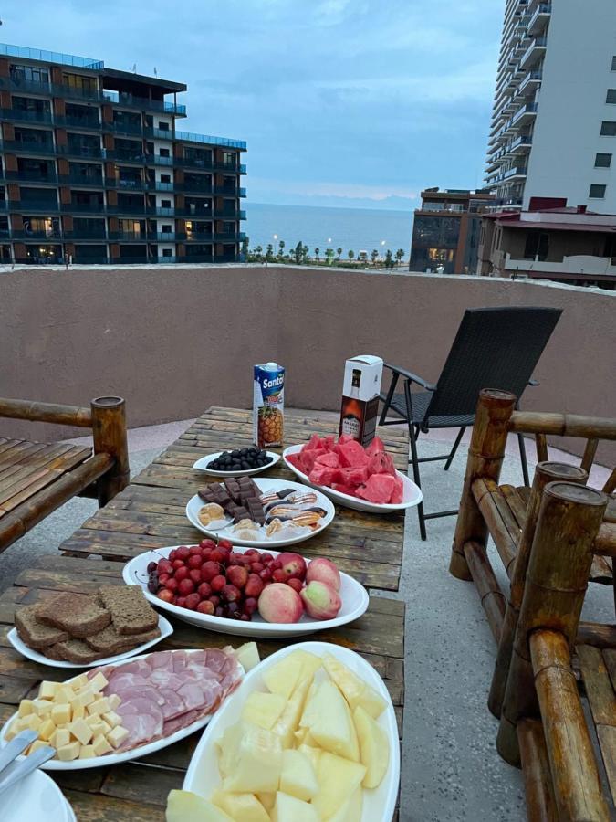Hotel Batumi Inn Kültér fotó