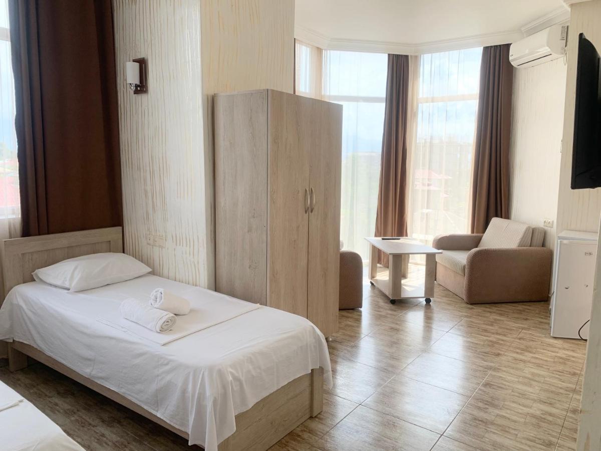 Hotel Batumi Inn Kültér fotó