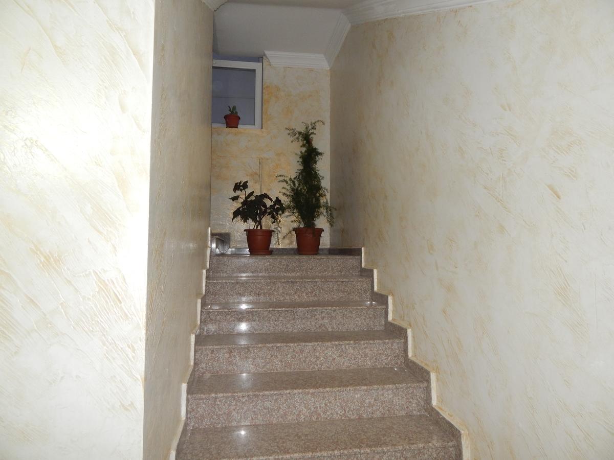Hotel Batumi Inn Kültér fotó
