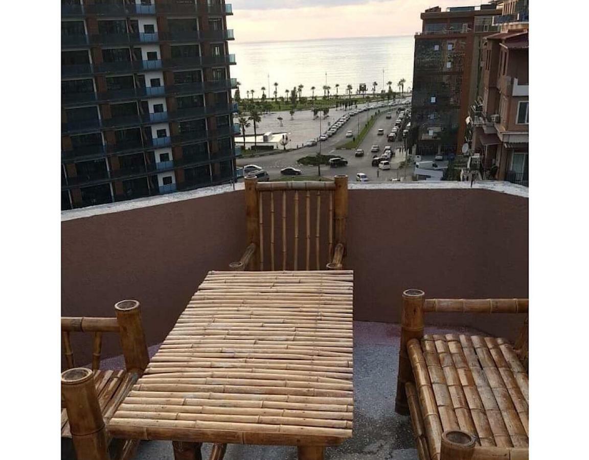 Hotel Batumi Inn Kültér fotó